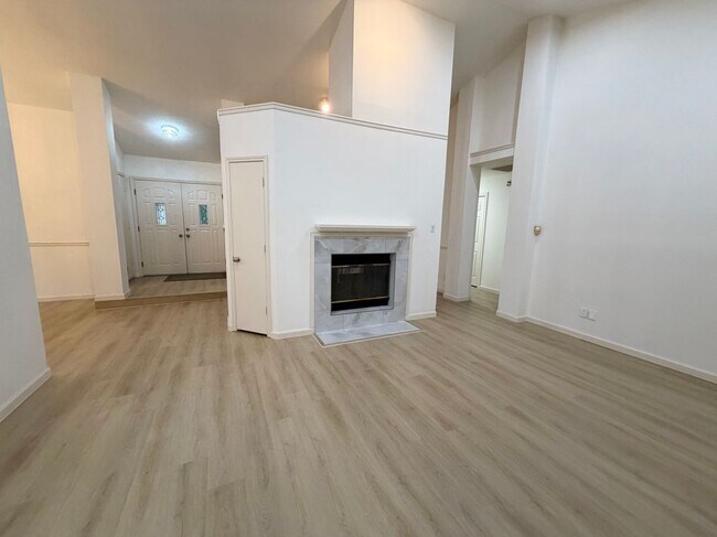Photo - 3308 Meadowview Dr