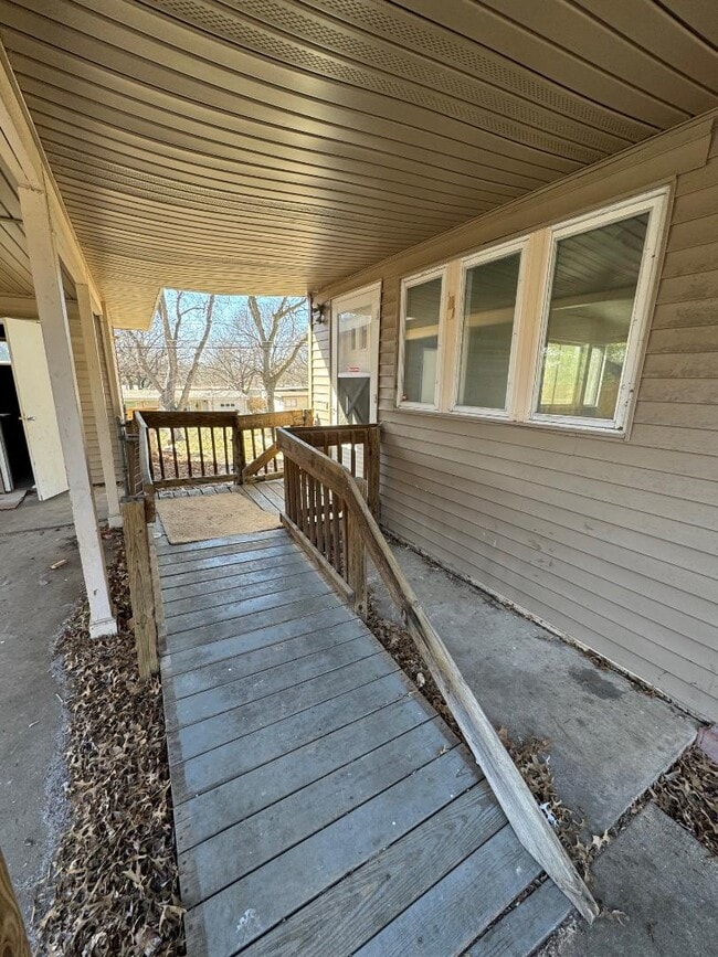 Photo - 647 Northborough Ln