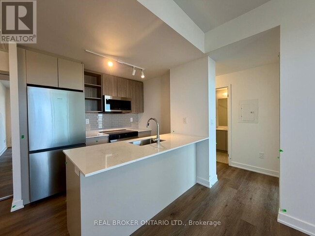 Photo - 2075 Lakeshore Rd. Unit 1901