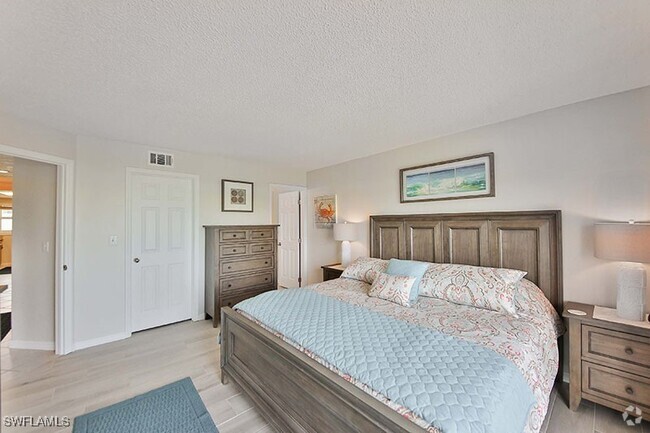 Building Photo - 25720 Hickory Blvd Unit 312 Rental
