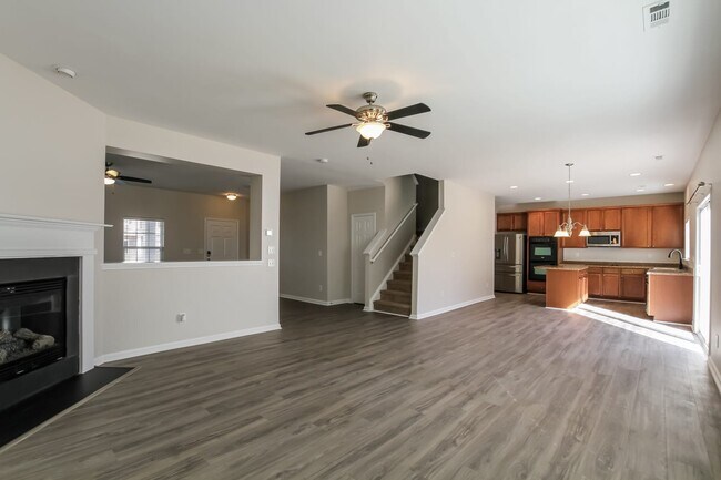 Photo - 118 Colville Rd