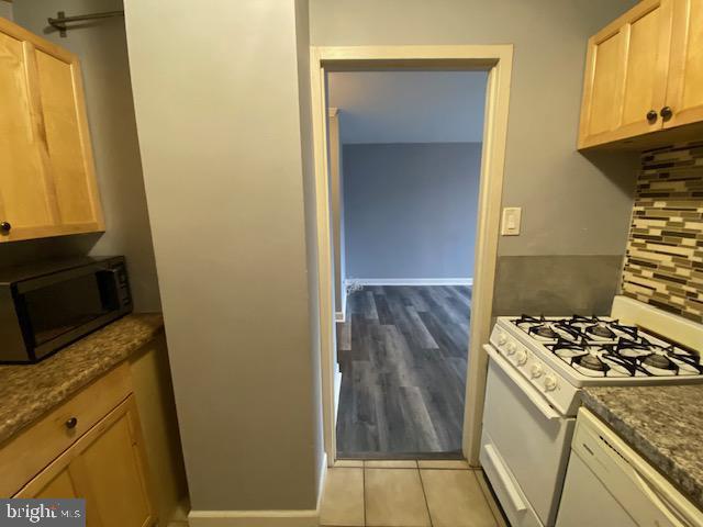 Building Photo - 1111 Arlington Blvd Unit 217