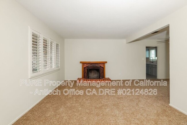 Photo - 2117 Biglow Dr