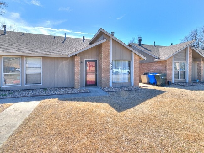 Photo - Charming West Norman Duplex