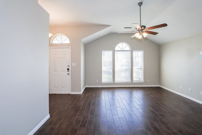 Photo - 5800 Magnum Dr