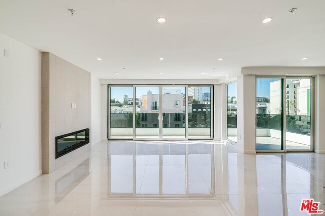 Photo - 1414 S Beverly Dr Unidad 402