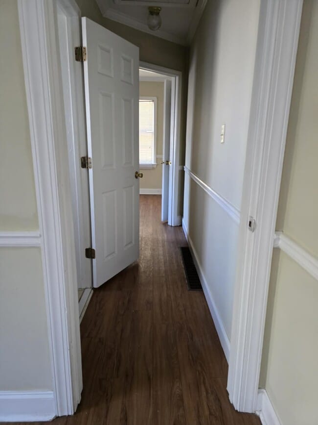 Photo - 836 Northside Dr E