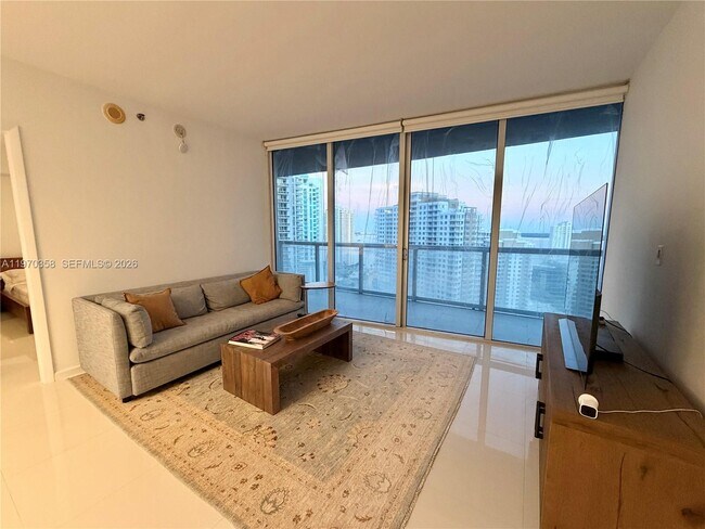 Photo - 465 Brickell Ave Unidad 2705