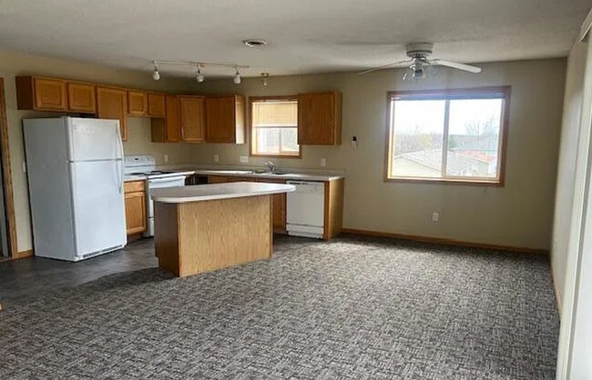 Photo - 2010 Lakepark Ave Unidad B