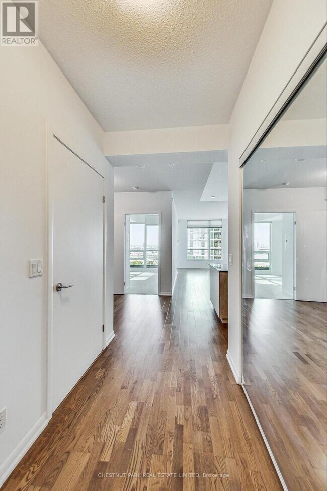 Photo - 215 Fort York Blvd Unité 2108