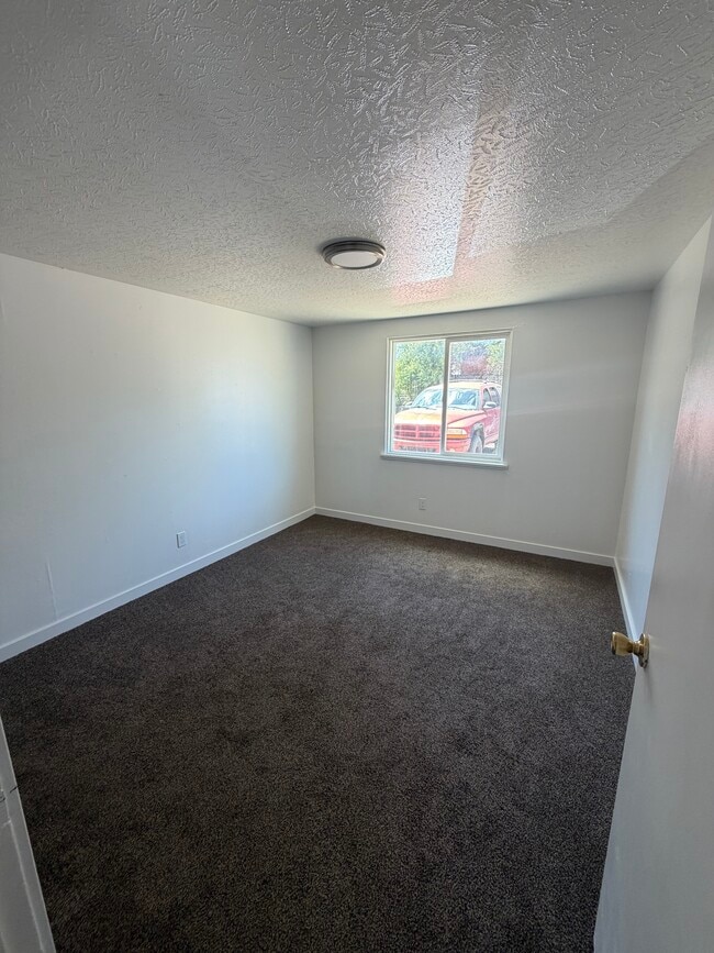 Photo - Harris Apartments Unit 5