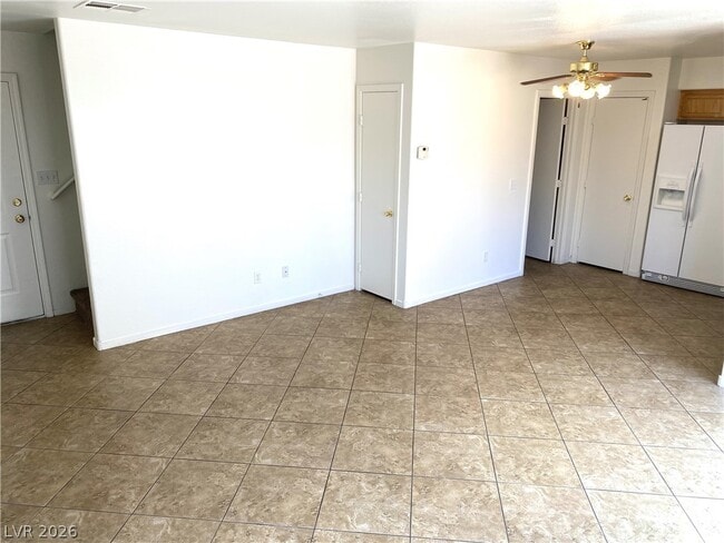 Photo - 701 Spotted Eagle St