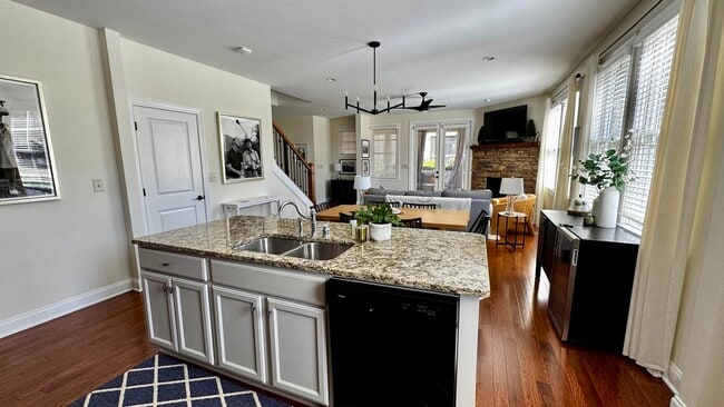 Photo - 1121 Starboard Dr