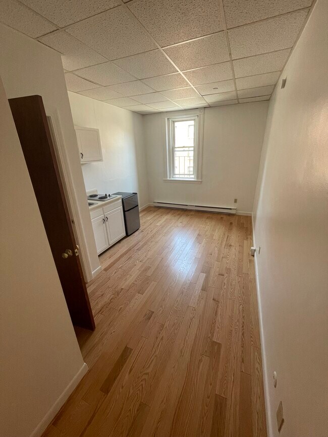 Photo - 872 Beacon St Unidad 14