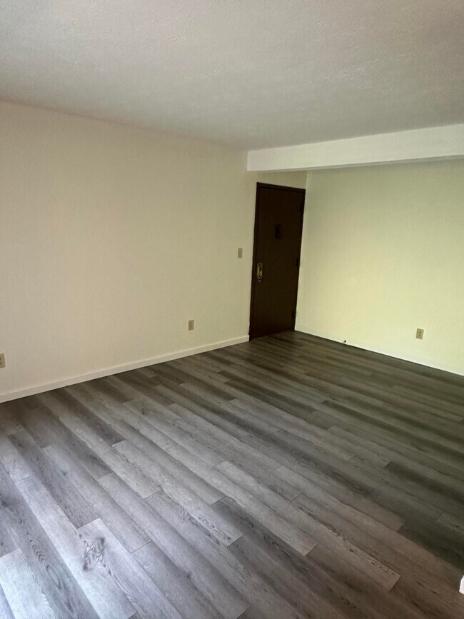 451 Westwood Dr Unit A3