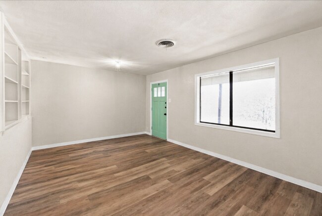 Photo - AVAILABLE BEGINNING OF JUNE ; APPLY ON OUR WEBSITE TODAY!!!