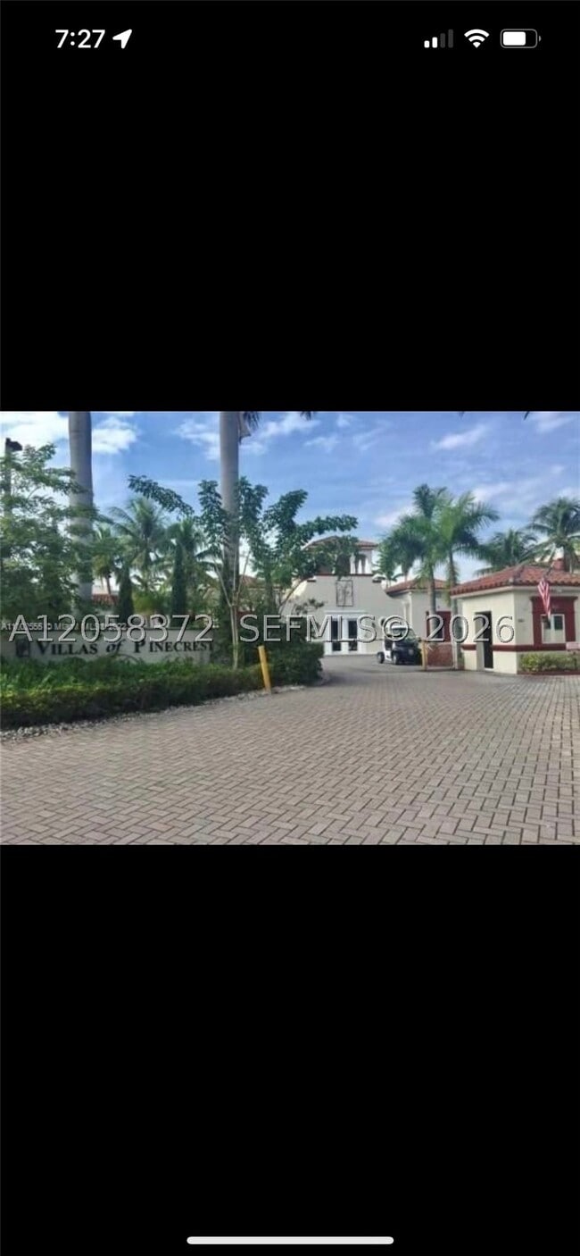 Building Photo - 8650 SW 67th Ave Unit 1013