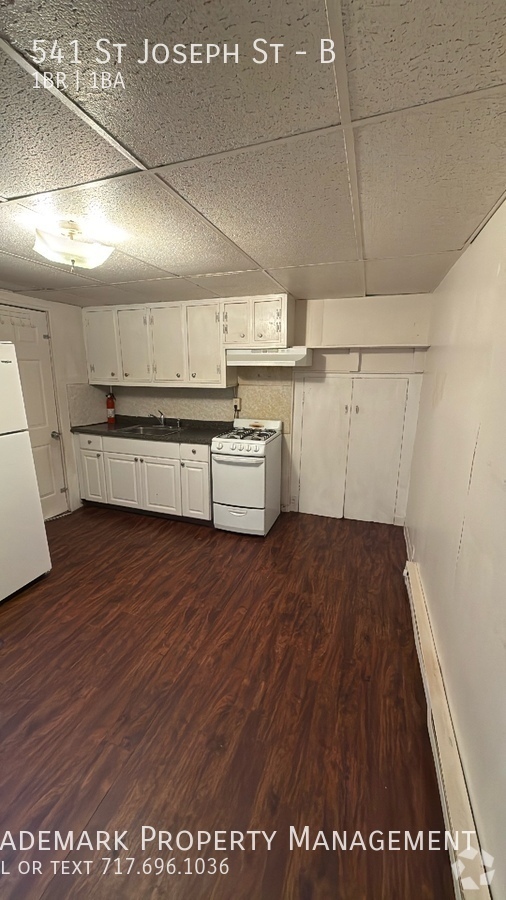 Building Photo - Nice 1 Bedroom Apartment Unit B