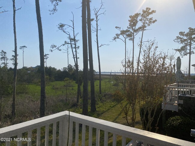 Photo - 213 River Gate Ln