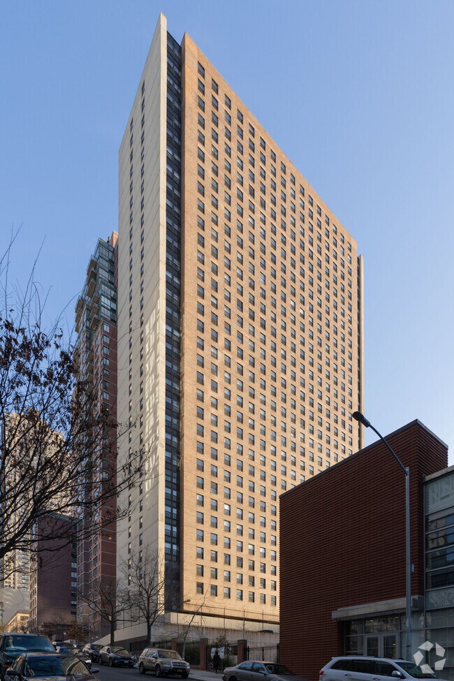 Photo - 515 W 59TH St