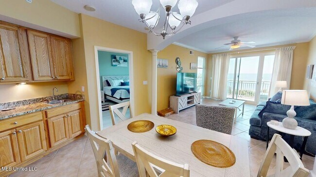 Photo - 2228 Beach Dr Unit 408