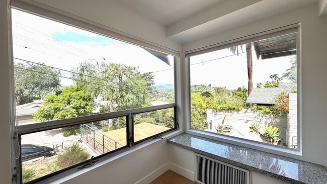 Photo - 2306 Teviot St