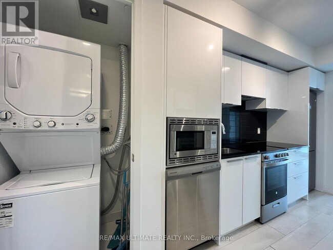 Photo - 501 Yonge St Unit 4004