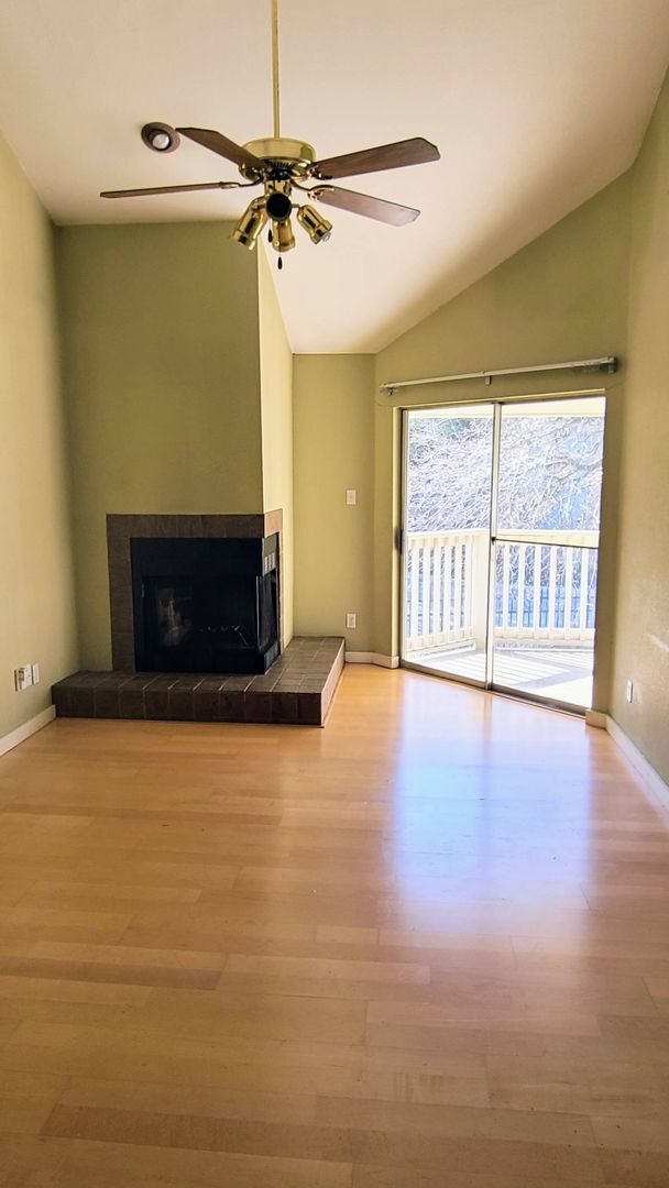 Photo - 2450 Wickersham Ln Unidad 102