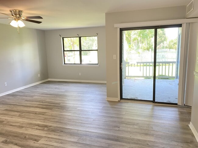 Photo - 200 Autumn Dr