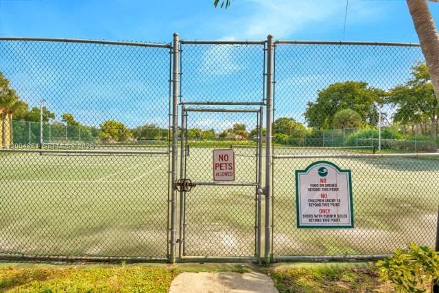 Photo - 1727 Meadows Cir W Unit 1727