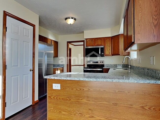 Photo - 6088 Lakewood Dr