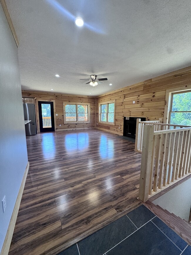 Photo - 1339 Hickory Point Dr