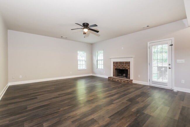 Photo - 11040 Southwood Dr