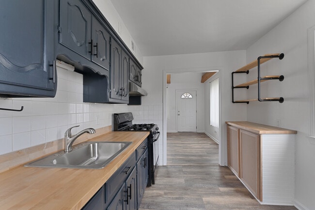 Photo - 98 N Navarre Ave