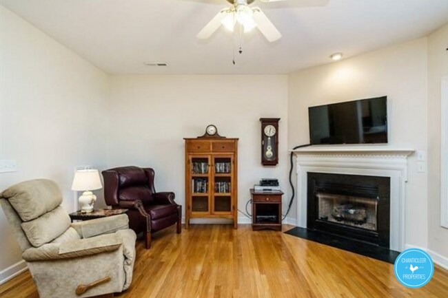 2040 White Pond Ct