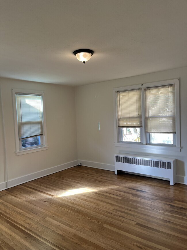 Photo - 520 Hollingsworth Ave