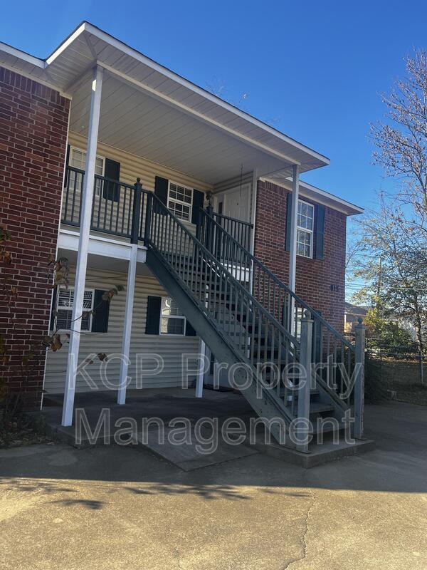 Photo - 815 N 48th St