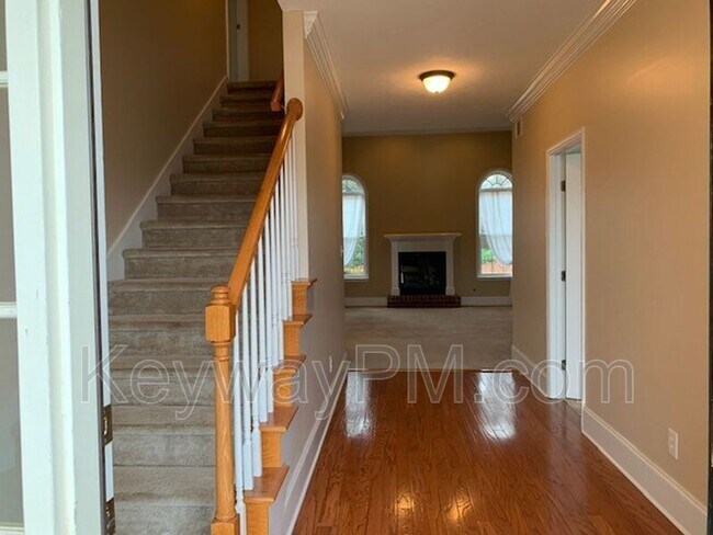 Photo - 4890 Somerset Dr