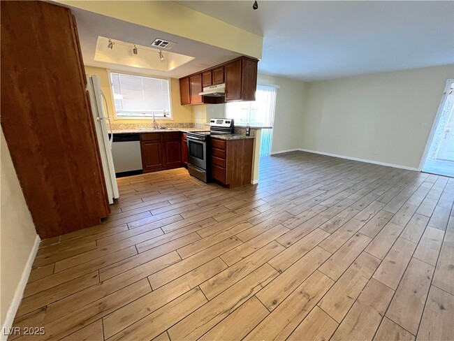 Photo - 7300 W Pirates Cove Rd Unidad 1038