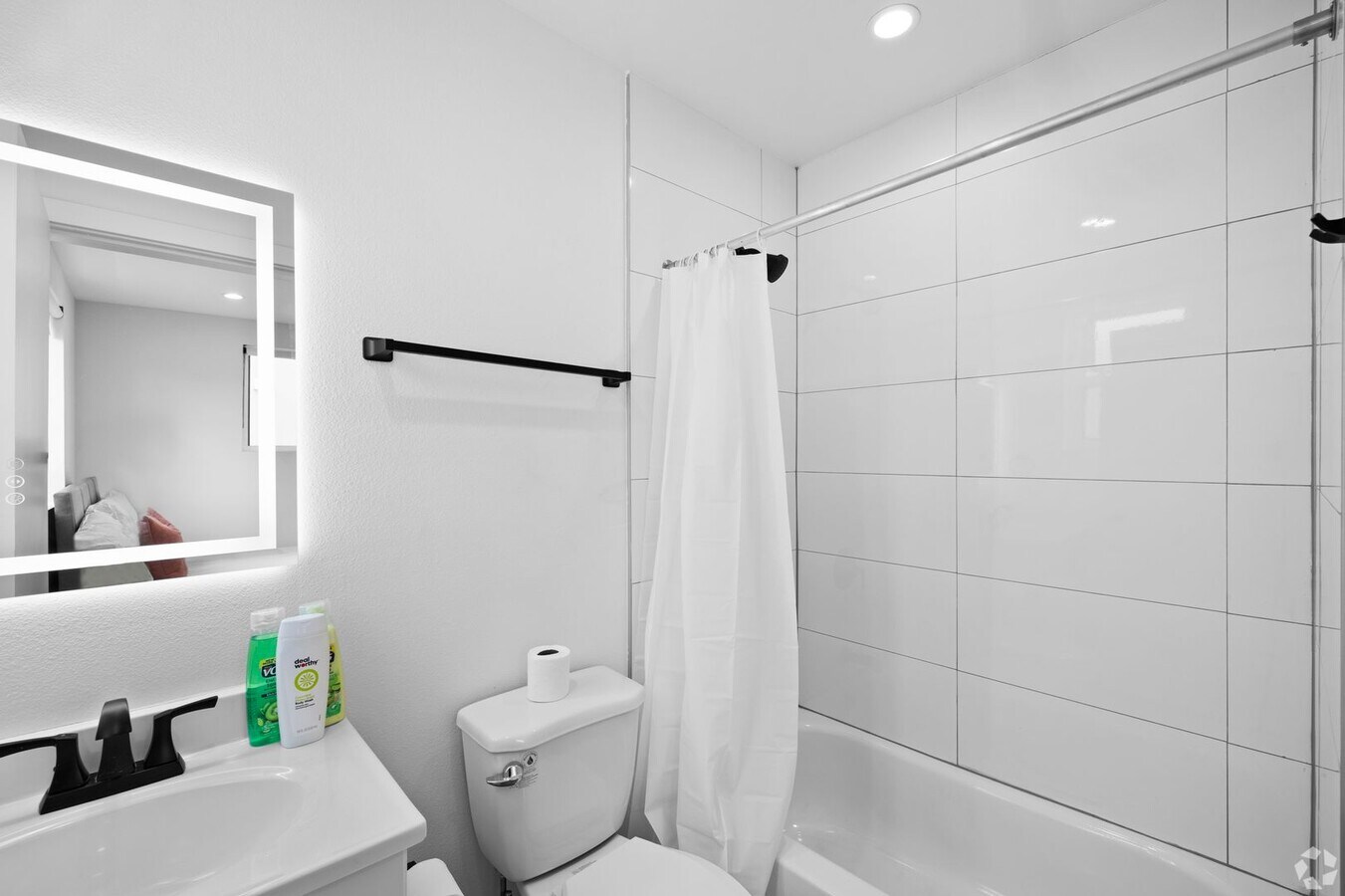 Photo - 1171 W 37th Pl