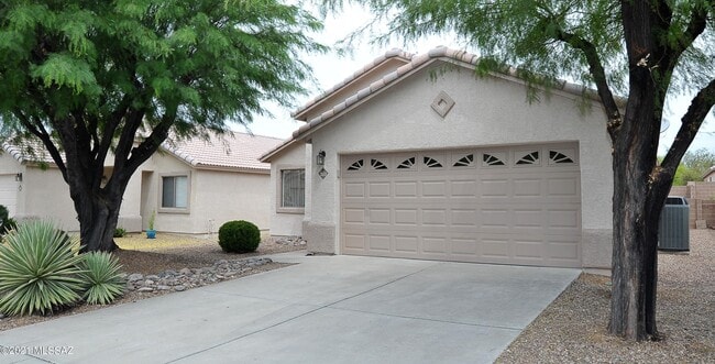 Building Photo - 2633 W Cezanne Cir