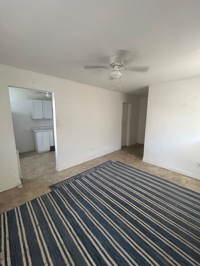 Photo - North Charleston Triplex Unit Unidad A