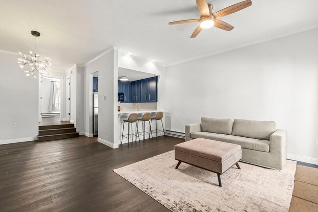 Building Photo - Remodeled One bedroom Woodstock Unit