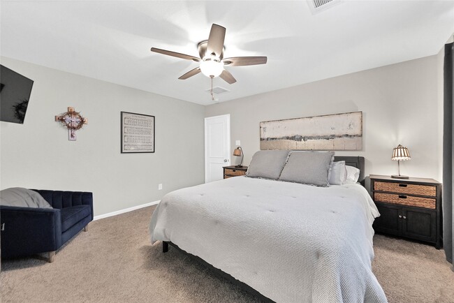 Building Photo - 143 Bluebonnet St