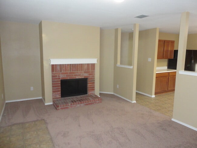 Photo - 811 Wild Prairie Dr