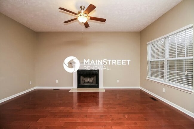 4 Bedroom Pet-Friendly Home in Nashville, TN with Main Street Renewal