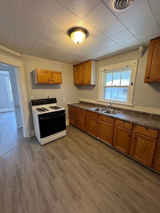 Photo - 319 Albert Ave Unit #2