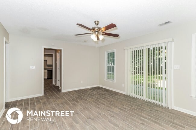 Photo - 1384 Grindenwald Dr