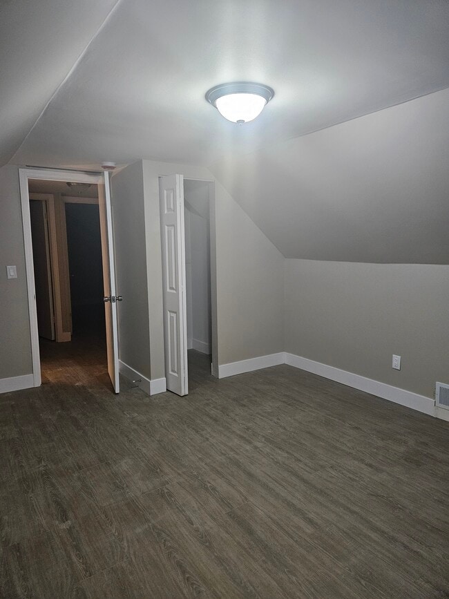 Photo - 8715 Ridge St