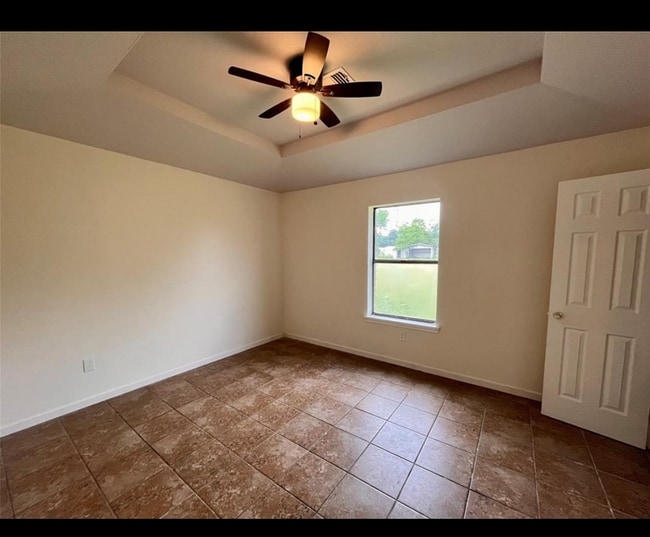 Photo - 300 Nevils St